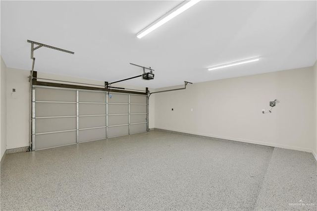 1406 S 7th Avenue, Edinburg, TX 78539