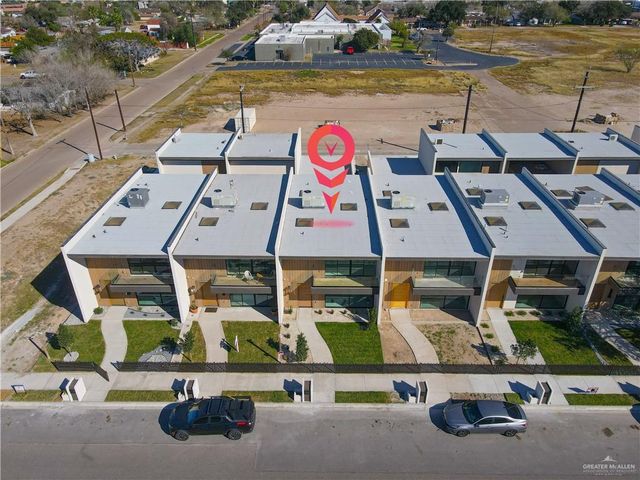 1406 S 7th Avenue, Edinburg, TX 78539