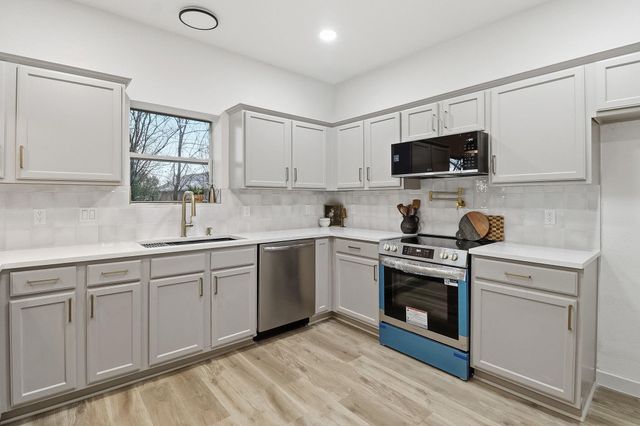 611 Joy Lane, Mansfield, TX 76063