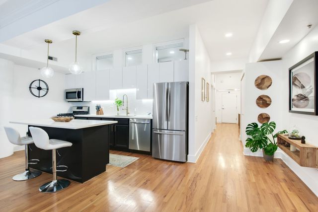 165 N Canal Street 519, Chicago, IL 60606