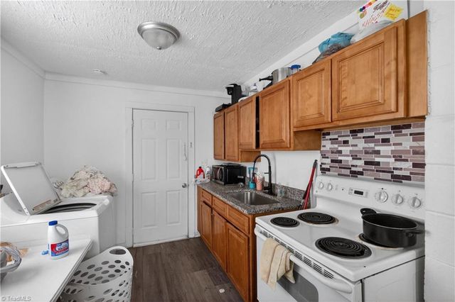 17, 19, 21, 23, 29, 31 Hunter Street, Thomasville, NC 27360