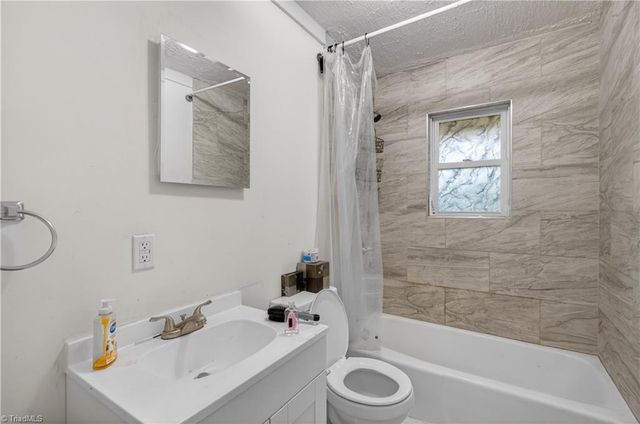 17, 19, 21, 23, 29, 31 Hunter Street, Thomasville, NC 27360