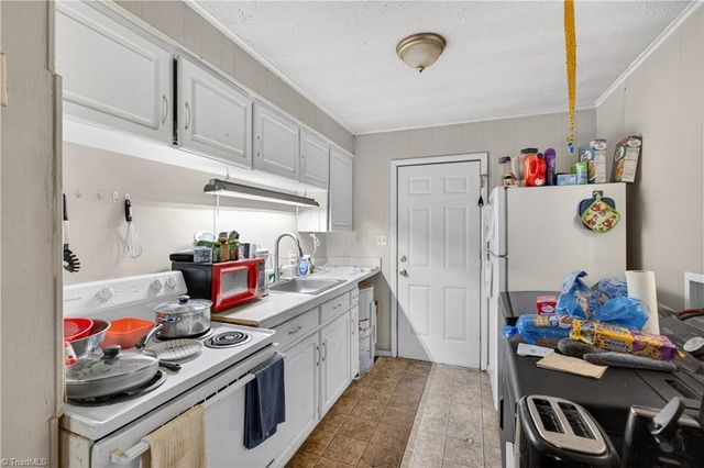 17, 19, 21, 23, 29, 31 Hunter Street, Thomasville, NC 27360