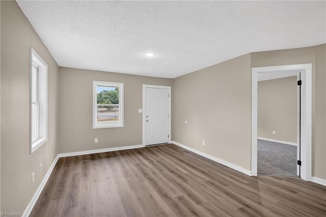 17, 19, 21, 23, 29, 31 Hunter Street, Thomasville, NC 27360