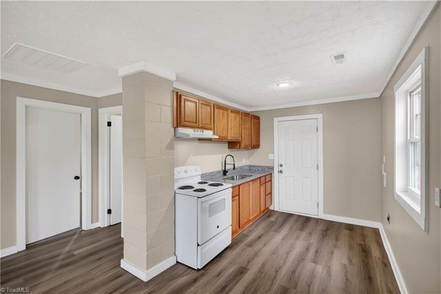 17, 19, 21, 23, 29, 31 Hunter Street, Thomasville, NC 27360