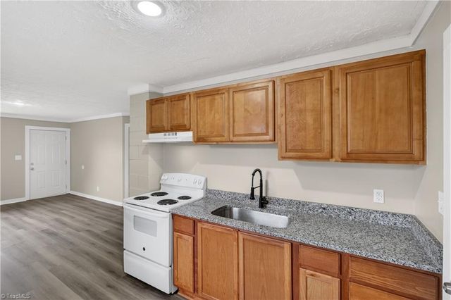 17, 19, 21, 23, 29, 31 Hunter Street, Thomasville, NC 27360