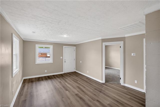 17, 19, 21, 23, 29, 31 Hunter Street, Thomasville, NC 27360