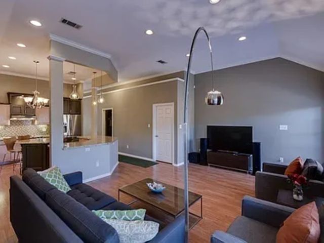 4035 Briarbend Road, Dallas, TX 75287