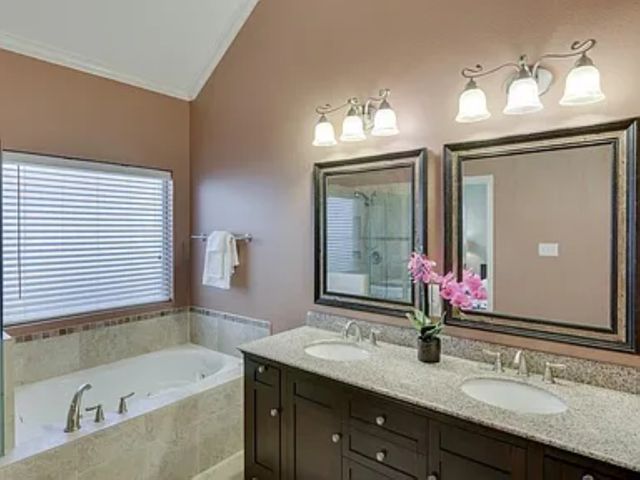 4035 Briarbend Road, Dallas, TX 75287