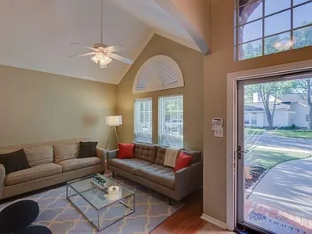 4035 Briarbend Road, Dallas, TX 75287