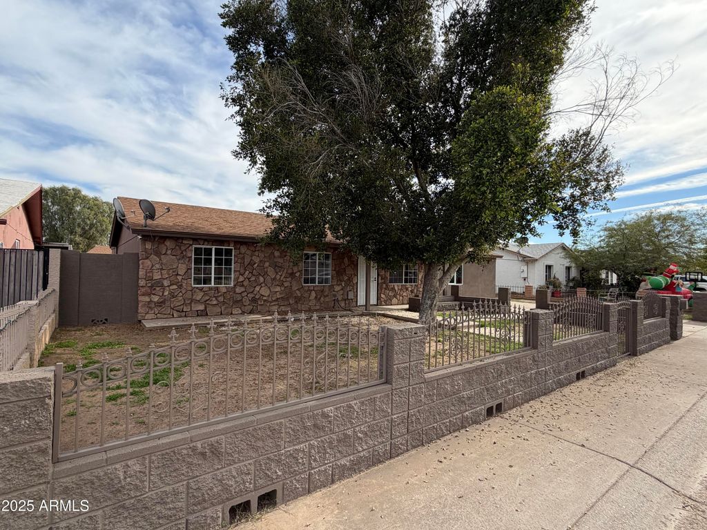 1831 N 74TH Lane, Phoenix, AZ 85035