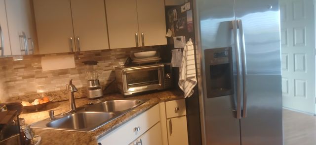 950 S Kanner Highway 905, Stuart, FL 34994