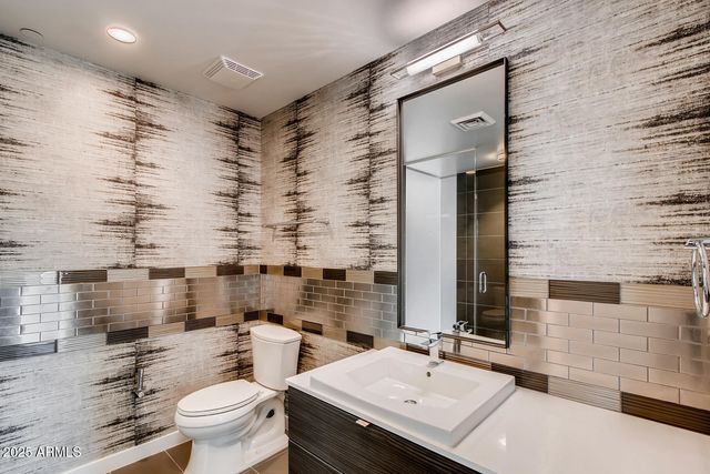 100 W PORTLAND Street 408, Phoenix, AZ 85003