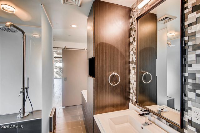 100 W PORTLAND Street 408, Phoenix, AZ 85003