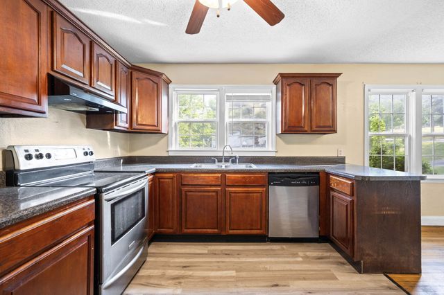 8421 Middle Valley Road, Hixson, TN 37343