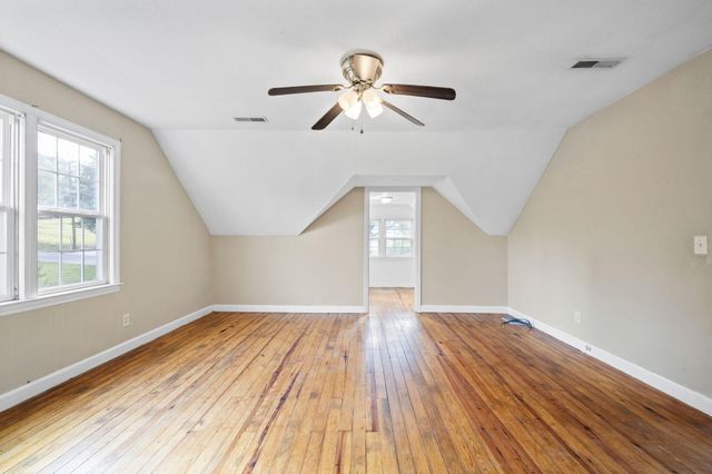 8421 Middle Valley Road, Hixson, TN 37343