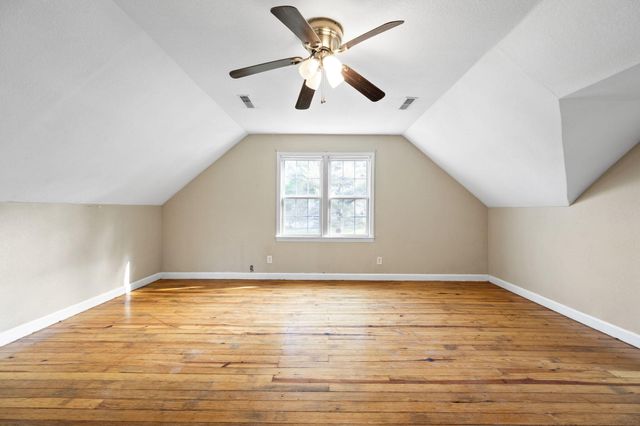 8421 Middle Valley Road, Hixson, TN 37343