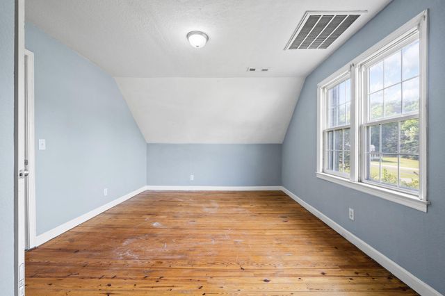 8421 Middle Valley Road, Hixson, TN 37343