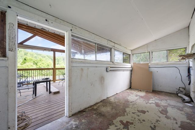 8421 Middle Valley Road, Hixson, TN 37343