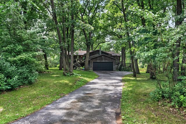 8936 191st Avenue NE, Columbus, MN 55025