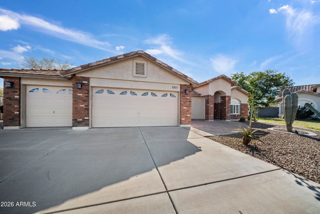 Image 1 of property listing at 2821 E MORGAN Court, Gilbert, AZ 85295