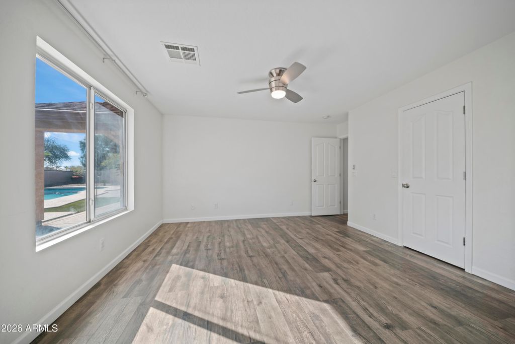 Image 15 of property listing at 2821 E MORGAN Court, Gilbert, AZ 85295