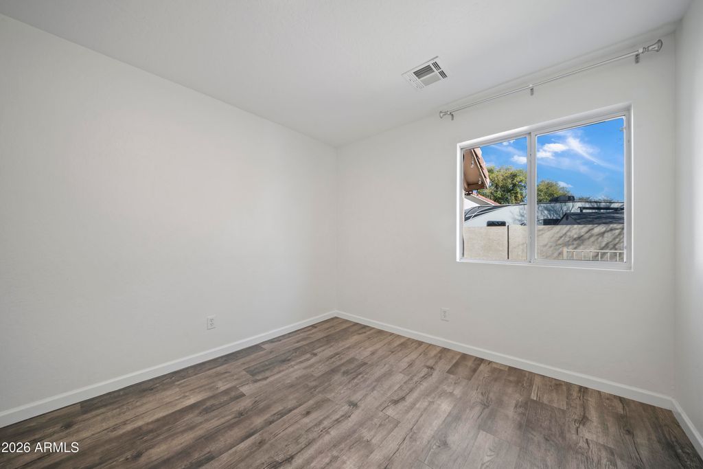 Image 17 of property listing at 2821 E MORGAN Court, Gilbert, AZ 85295