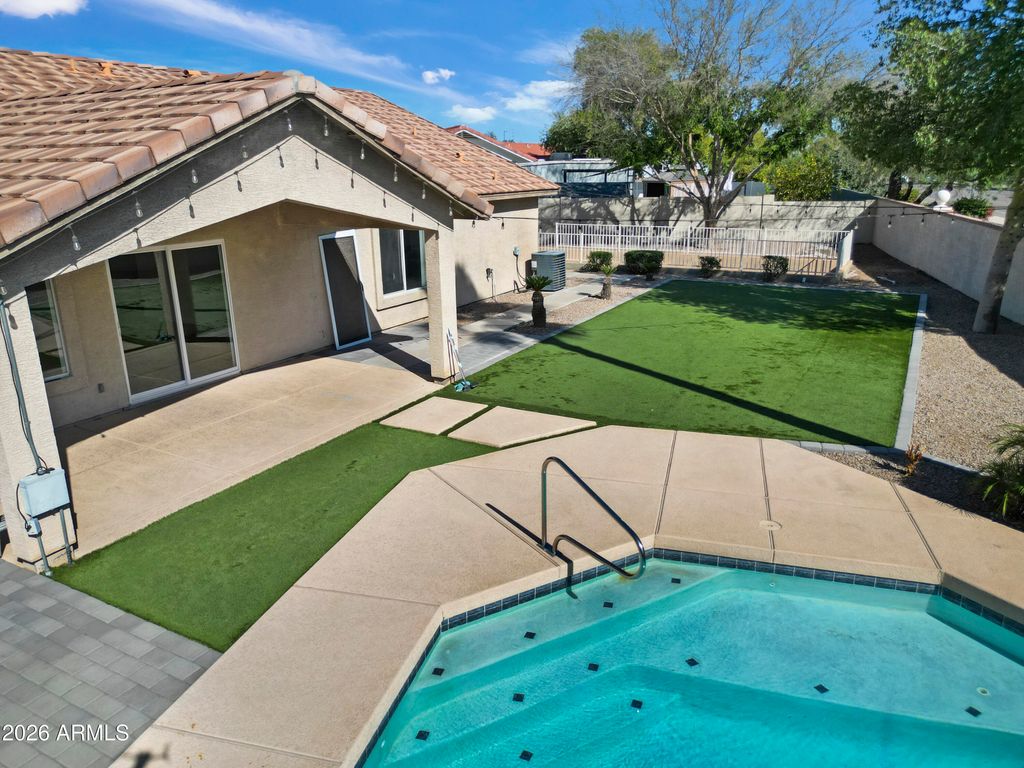 Image 22 of property listing at 2821 E MORGAN Court, Gilbert, AZ 85295