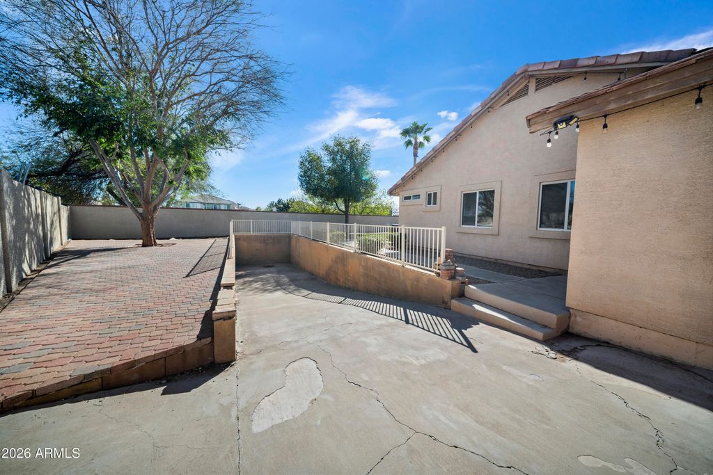 Image 39 of property listing at 2821 E MORGAN Court, Gilbert, AZ 85295