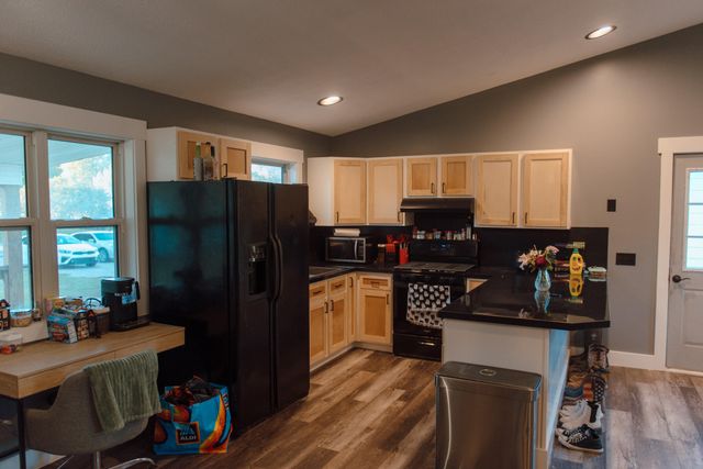 11300 N Six Lakes Road, Belvidere Twp, MI 48886