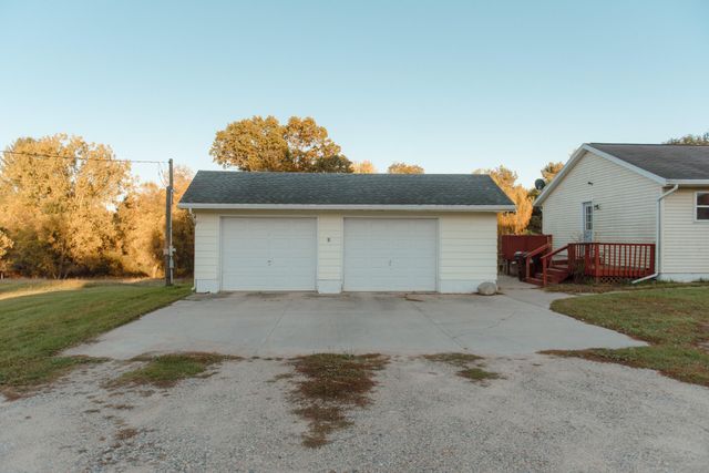 11300 N Six Lakes Road, Belvidere Twp, MI 48886