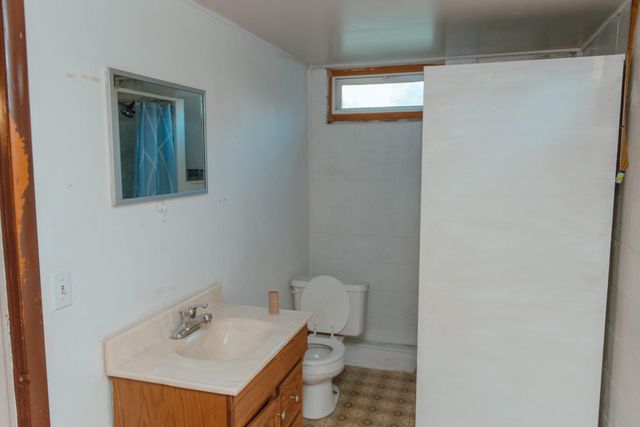 11300 N Six Lakes Road, Belvidere Twp, MI 48886