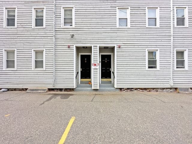 1-4 Schrepel Pl, Boston, MA 02127