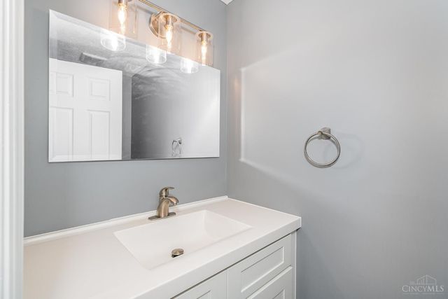 11807 Vaukvalley Lane, Symmes Twp, OH 45249