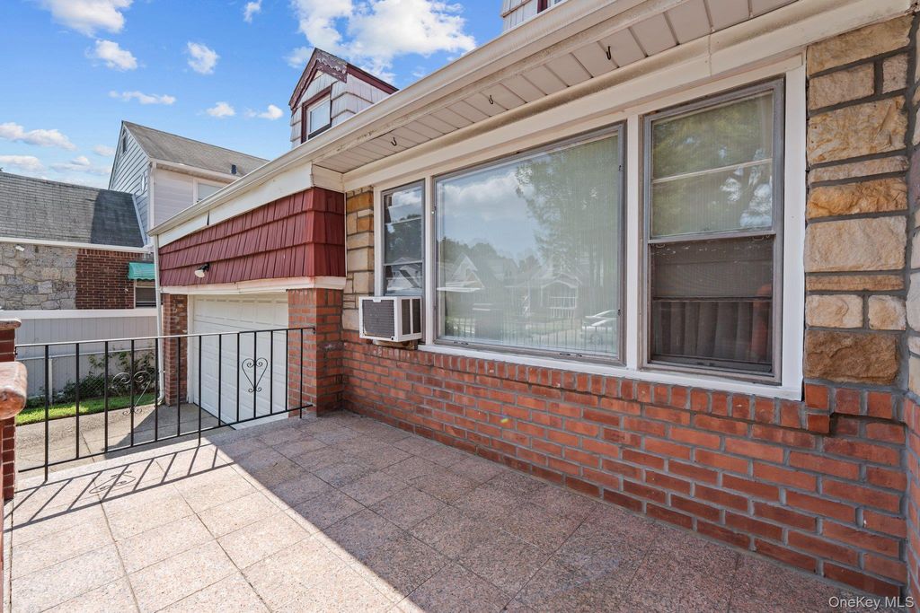 118-18 235th Street, Cambria Heights, NY 11411 — photo 2