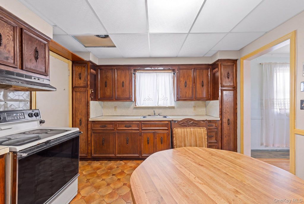 118-18 235th Street, Cambria Heights, NY 11411 — photo 4