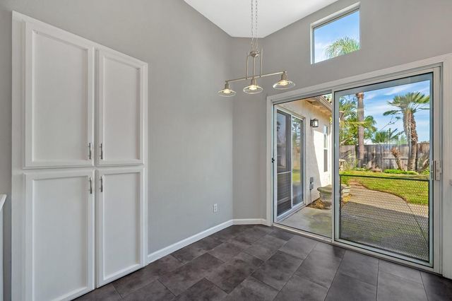 9059 Redwater Dr, Antelope, CA 95843