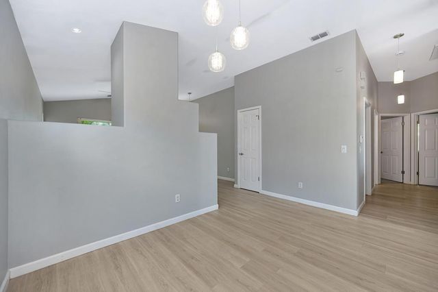 9059 Redwater Dr, Antelope, CA 95843