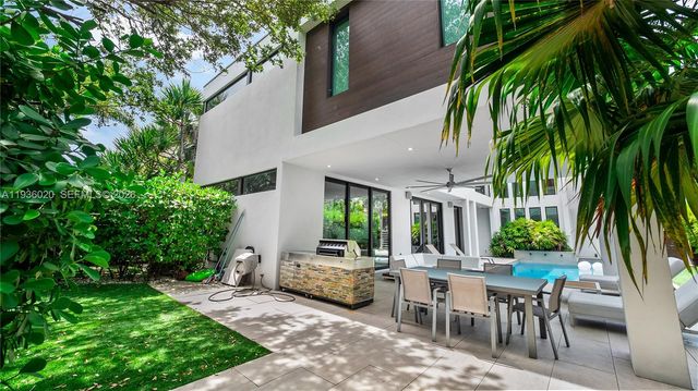 1600 NE 6th St, Fort Lauderdale, FL 33304