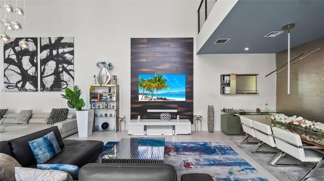 1600 NE 6th St, Fort Lauderdale, FL 33304