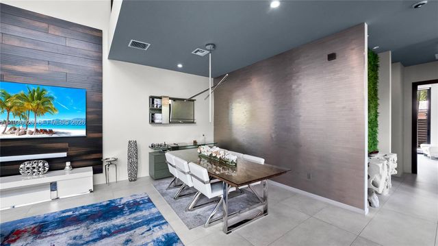 1600 NE 6th St, Fort Lauderdale, FL 33304