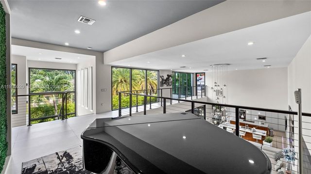 1600 NE 6th St, Fort Lauderdale, FL 33304