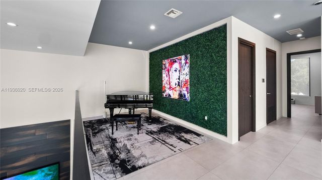 1600 NE 6th St, Fort Lauderdale, FL 33304