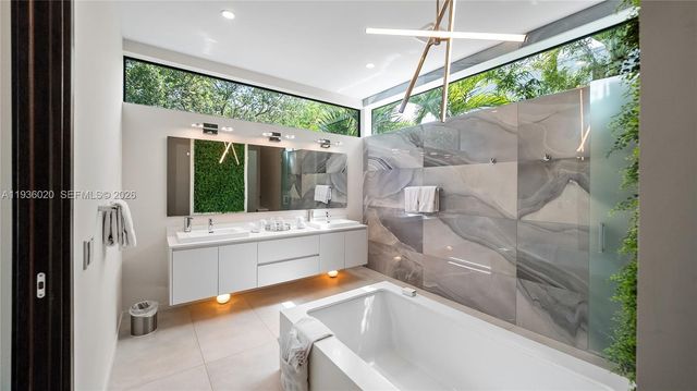 1600 NE 6th St, Fort Lauderdale, FL 33304