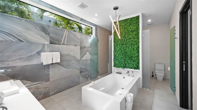 1600 NE 6th St, Fort Lauderdale, FL 33304