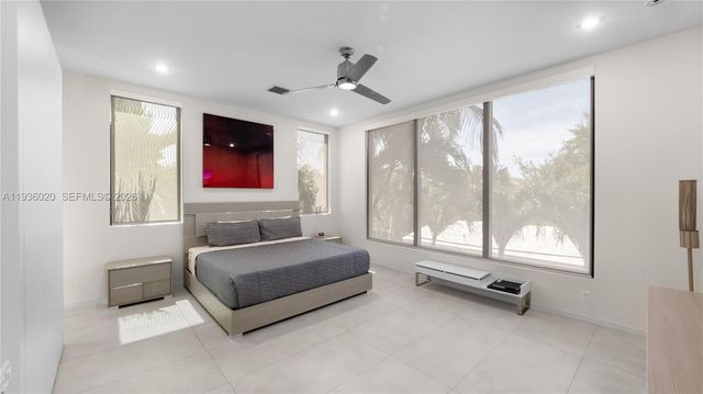 1600 NE 6th St, Fort Lauderdale, FL 33304