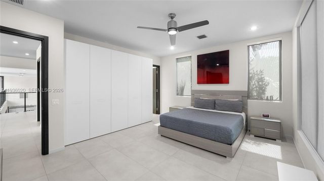 1600 NE 6th St, Fort Lauderdale, FL 33304