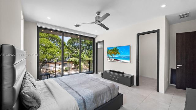 1600 NE 6th St, Fort Lauderdale, FL 33304