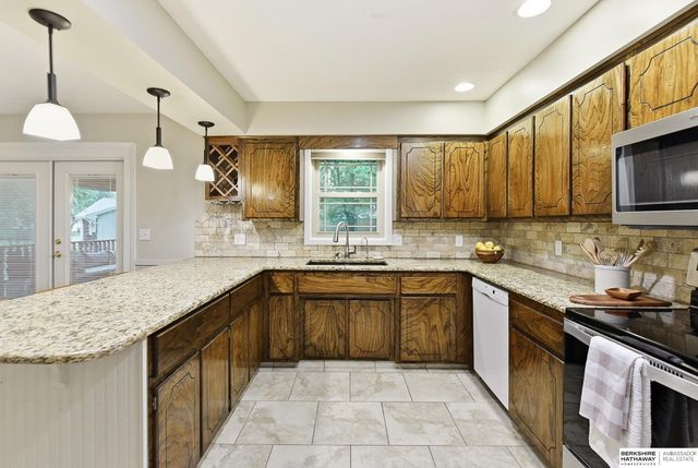 14905 Franklin Plaza, Omaha, NE 68154