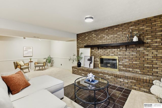 14905 Franklin Plaza, Omaha, NE 68154